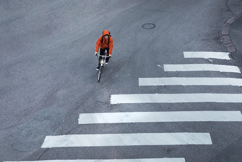 Pelago Hanko Commuter with a dynamo light. The light gets the energy from the movement of the bike.